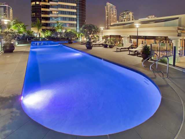 Foto del edificio - Stunning Harbor Club Luxury Condo with Pan...