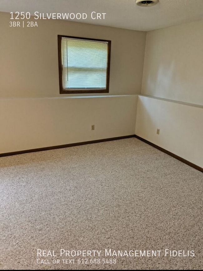 Building Photo - 1250 Silverwood Ct