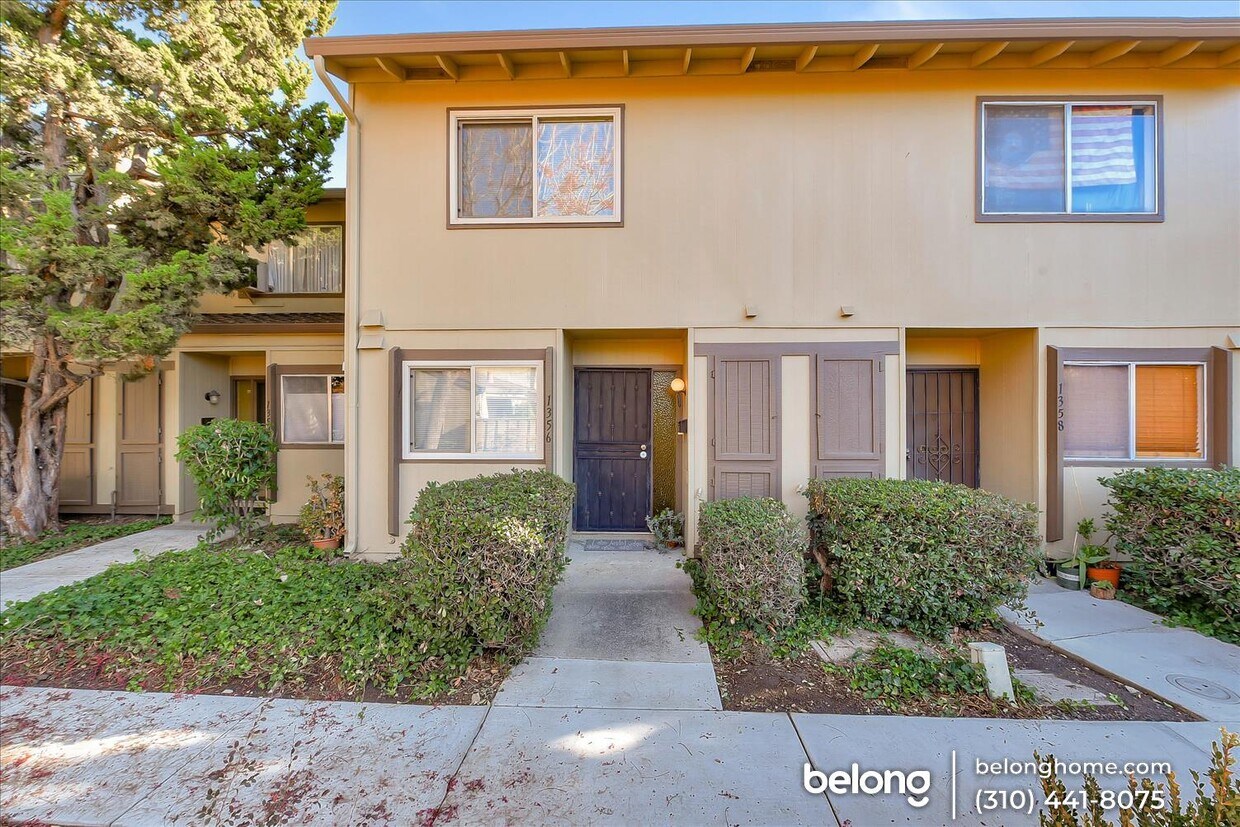 Primary Photo - 1356 Highland Ct