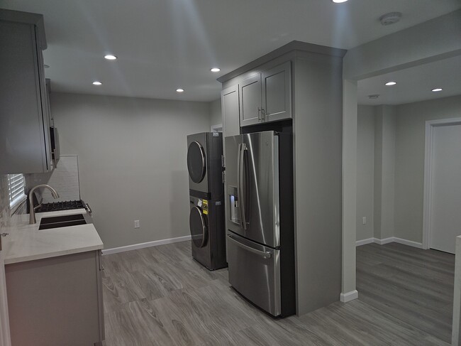 Foto del edificio - 11645 Pope Ave