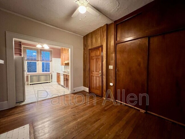 Foto del edificio - 130 Edwin Pl