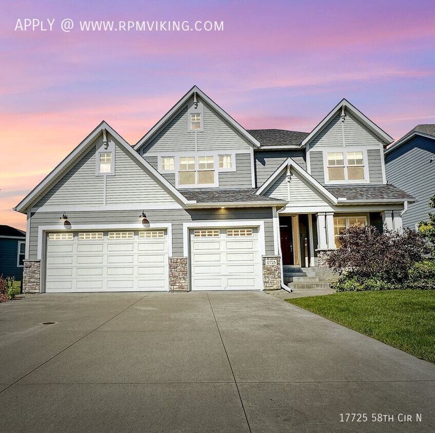 Primary Photo - 5br 5ba 3cg ~ Security Deposit Free Altern...