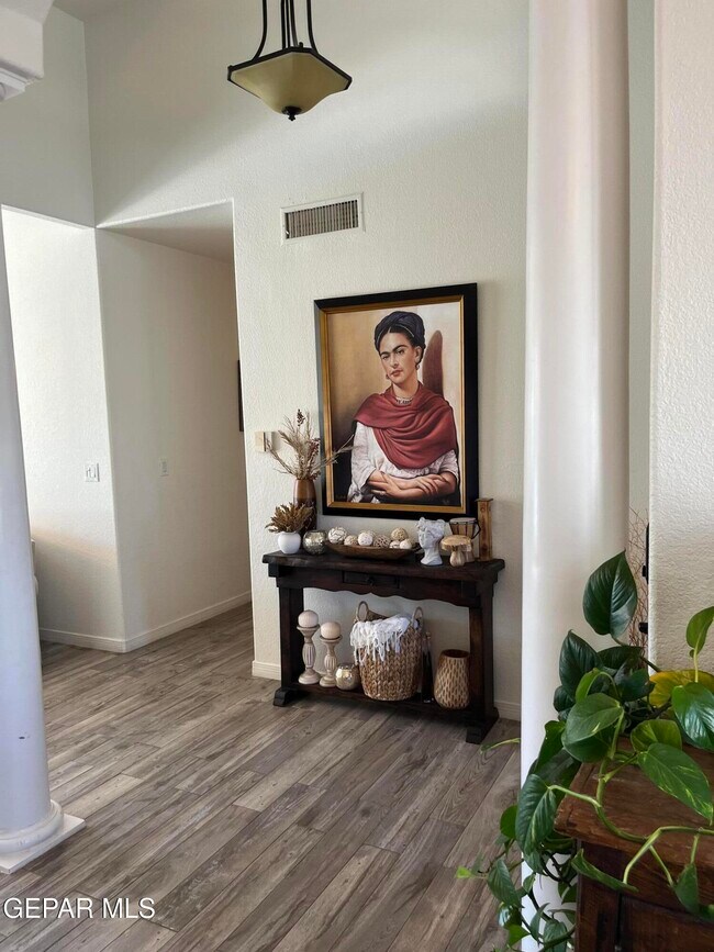 Foto del edificio - 1424 Cloud Ridge Dr