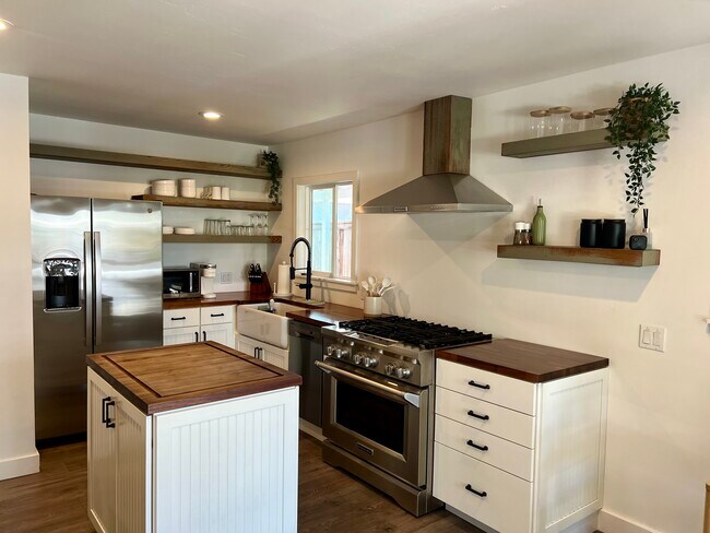 Foto del edificio - 221 Esparto Ave