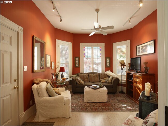 Foto del edificio - 1039 SE Franklin St
