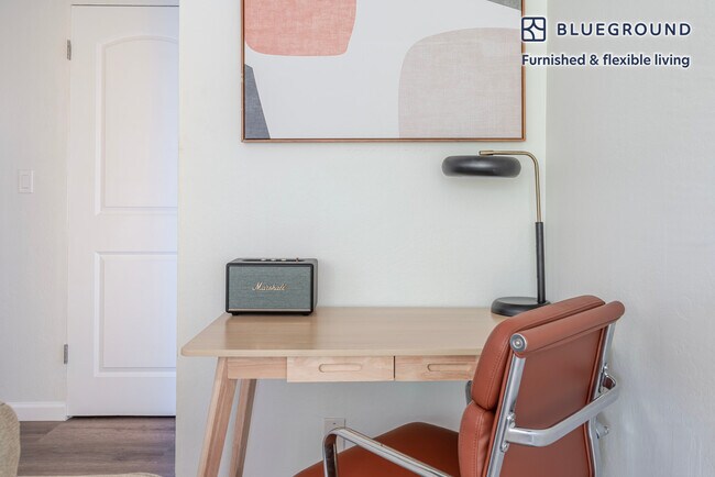 Foto del edificio - 245 Bush St