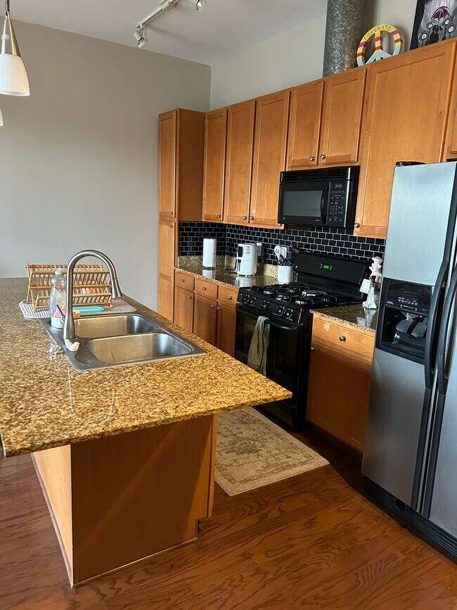 Kitchen - 1195 Milton Ter SE