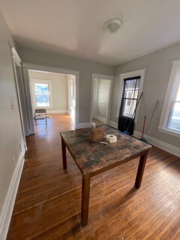 Foto del edificio - 556 Emerson St