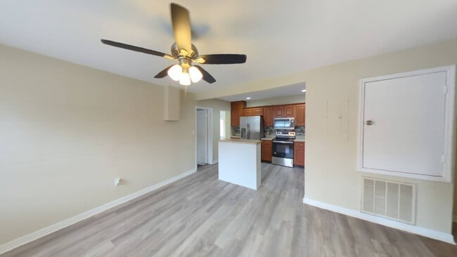 Photo - 1620 Guinyard Way House