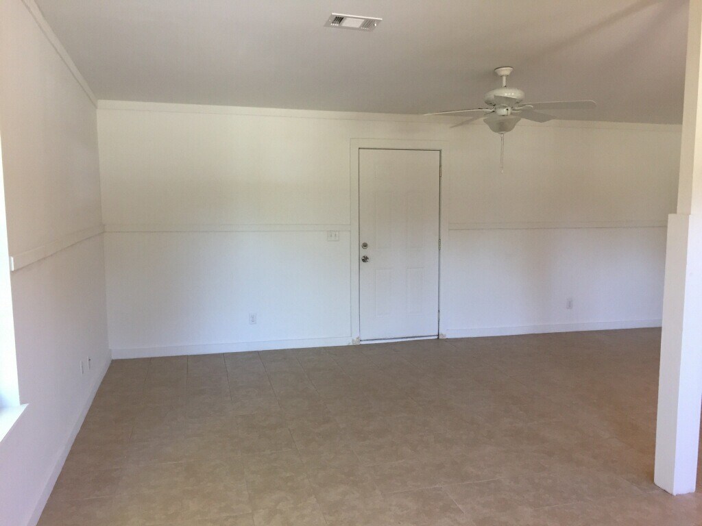 Primary Photo - 1420 ABC Ave