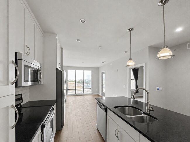 Foto del edificio - Sun Soaked Penthouse in Dallas
