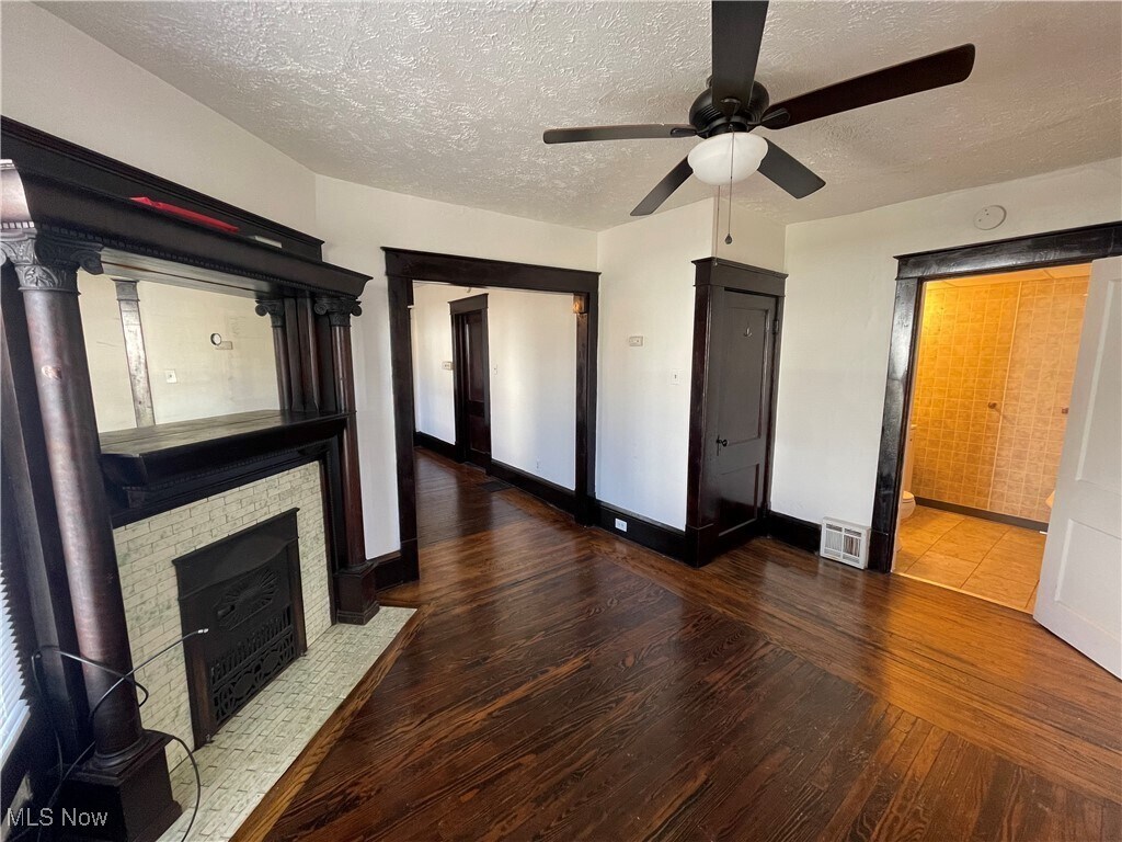 Foto principal - 1052 Yale St