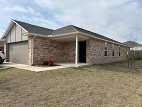 Building Photo - 2919 Slider Ct