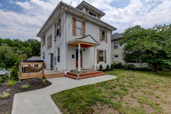 Foto del edificio - 207 East St