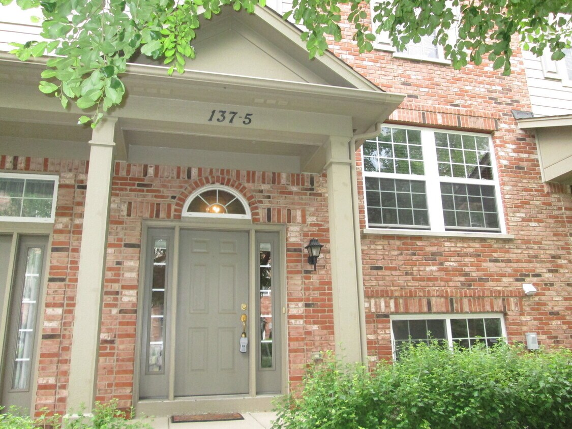 Primary Photo - 137 Bristol Ln