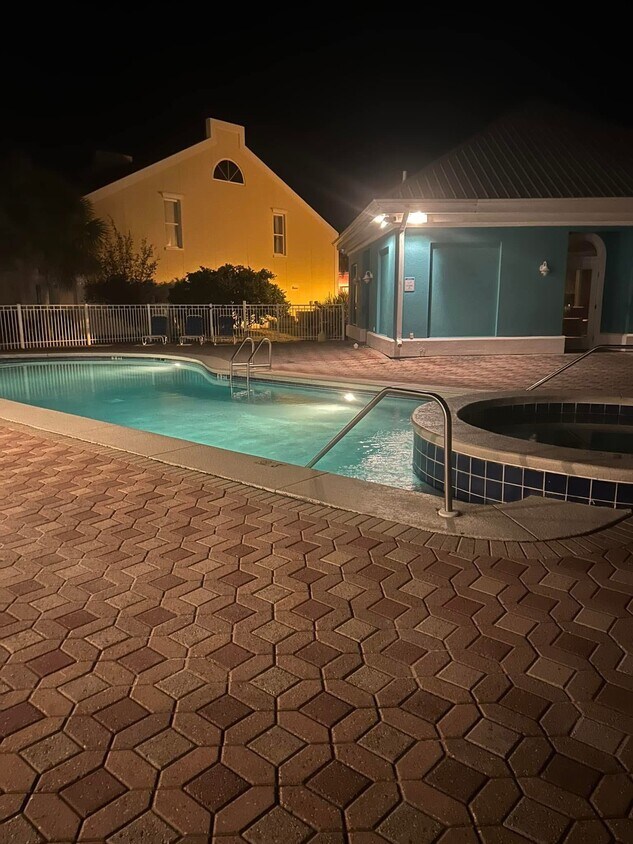 Foto principal - 6080 Elysian Ave