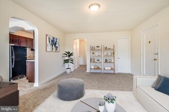 Building Photo - 1525 28th St SE