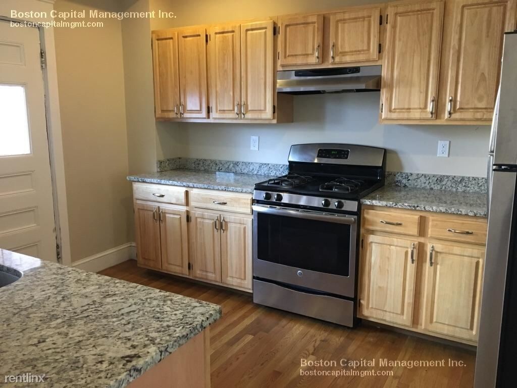 Primary Photo - 4 br, 2 bath Apartment - 11 Quint Ave 6