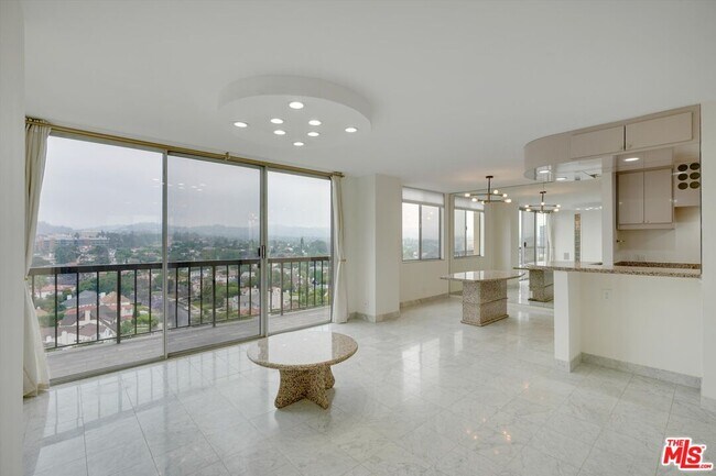 Building Photo - 10747 Wilshire Blvd