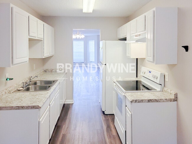 Foto del edificio - 7250 Oakley Ct