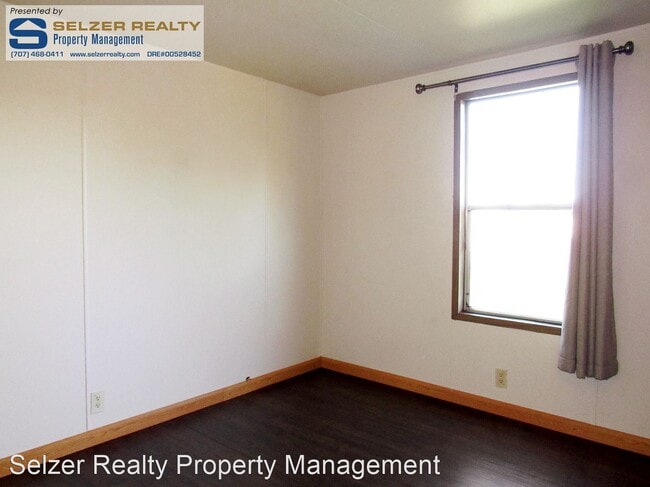 Building Photo - 2 br, 2 bath House - 1840 East Hill Rd.