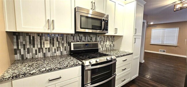 Foto del edificio - 1291 Lorenzo Dr SW