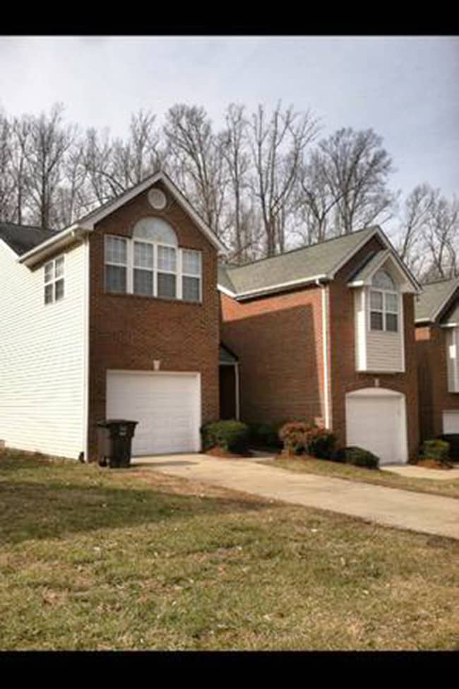 Crystal Lake Townhomes Rentals Greensboro, NC