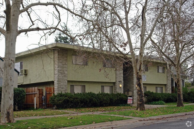 Foto del edificio - 2631 27th St