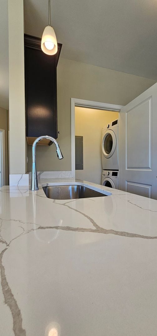 Building Photo - Elm Model,  1 Bedroom, 1 Bathroom, End, Fi...