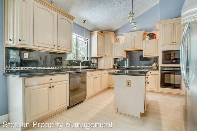 Building Photo - 4 br, 2.5 bath House - 6719 Shiner Street