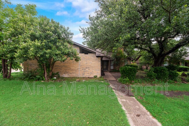 Foto del edificio - 729 Worcester Ln