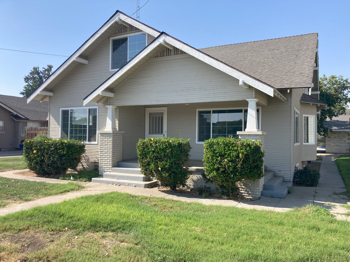 Foto principal - Classic Hilmar Home 6 Bedroom 2 Bath with ...