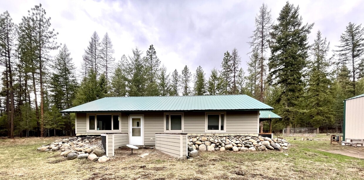 Primary Photo - 1406 Evans Cutoff Rd