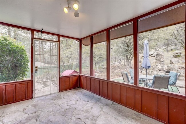 Building Photo - 2 Bedroom, 1 Bath Home in the Tall Pines of Mountain Club!