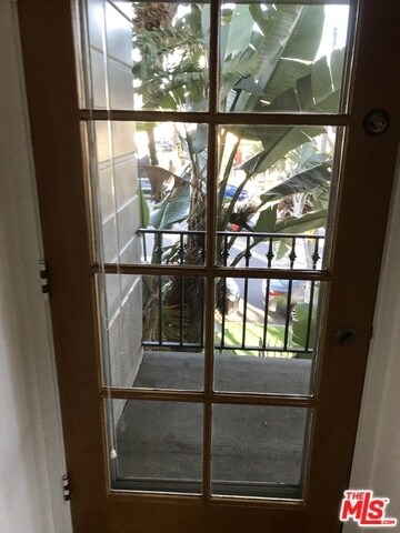 Foto del edificio - 1459 N Alta Vista Blvd