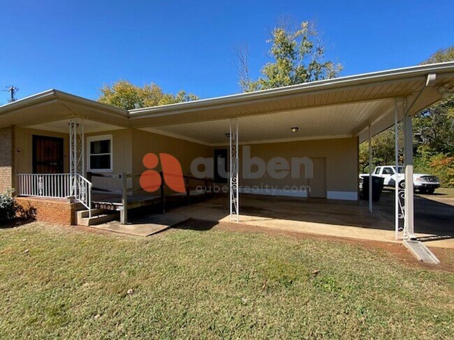 Foto del edificio - 2217 Hickory Valley Rd