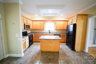Building Photo - 292 Vining Way
