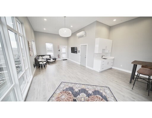Building Photo - 610 Rutherford Ave