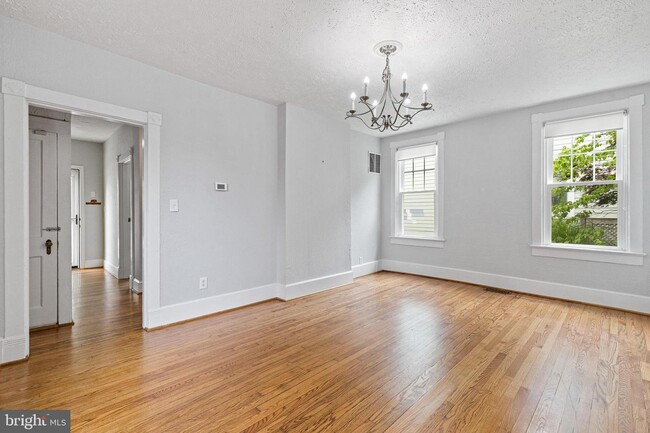 Foto del edificio - 409 E Bellefonte Ave