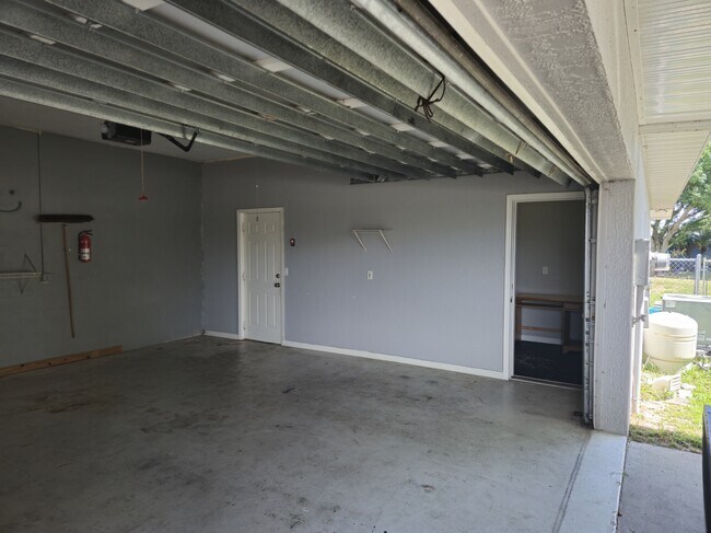 Building Photo - 209 White Cliff Blvd