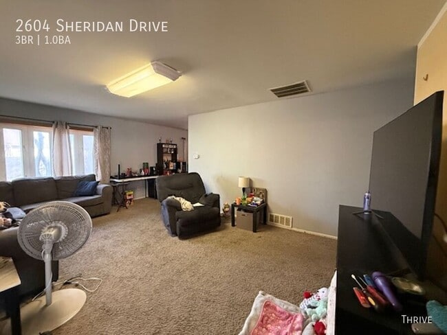 Building Photo - 2604 Sheridan Dr