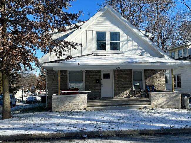 Building Photo - 622 N Washington St