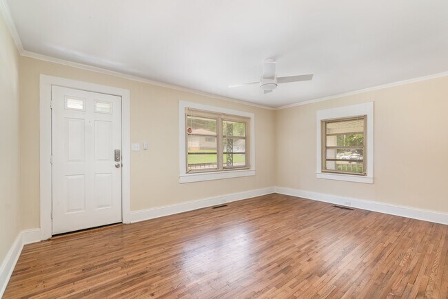Foto del edificio - 257 Broad Dr SW