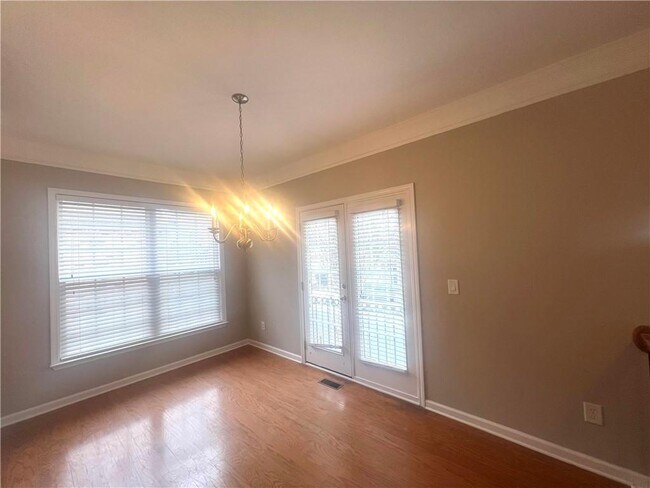 Building Photo - 10870 Alderwood Cove