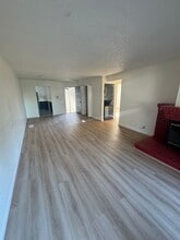 Building Photo - 512 Lancaster Ln