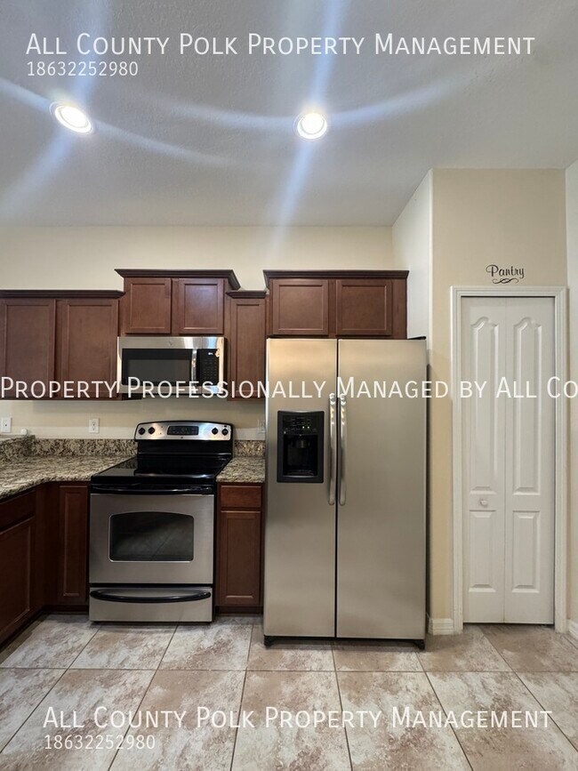 Foto del edificio - 4026 Winding Vine Dr