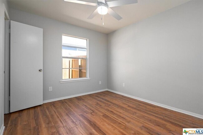 Foto del edificio - 1202 Hillyer St