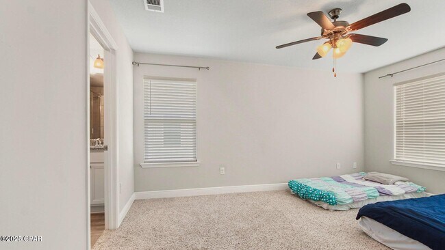 Foto del edificio - 65 Crossing Ln