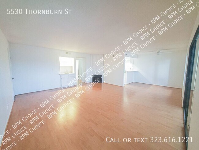 Building Photo - Large 2bd/2ba Condo with Bonus Large Enclo...