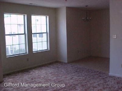 Building Photo - 915 W Little Creek Rd